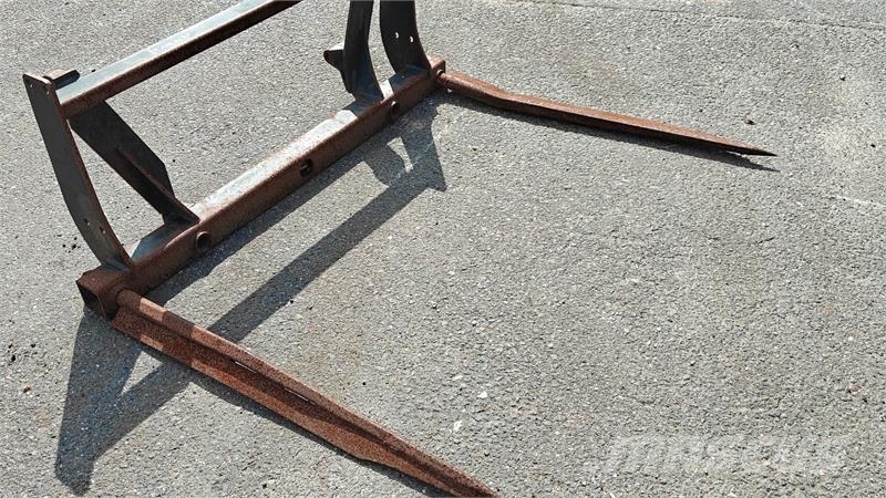 - - - Halmspyd Med Euro Fæste Front loader accessories