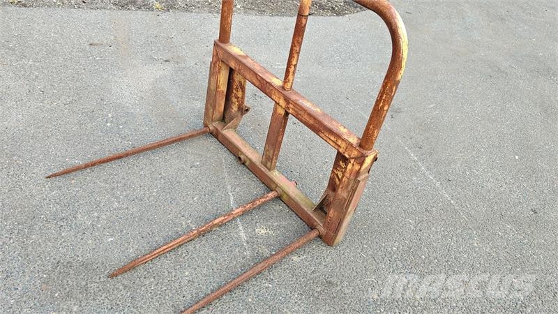 - - - Halmspyd Med Eurofæste Front loader accessories