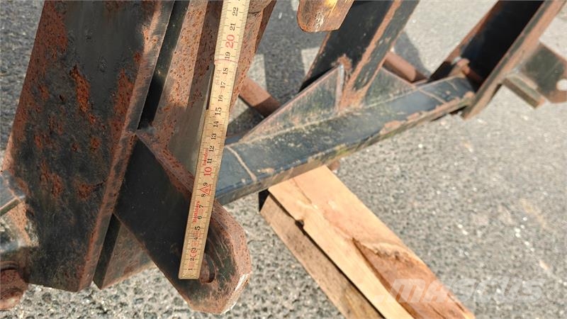 - - - Halmspyd Med Trima Fæste Front loader accessories