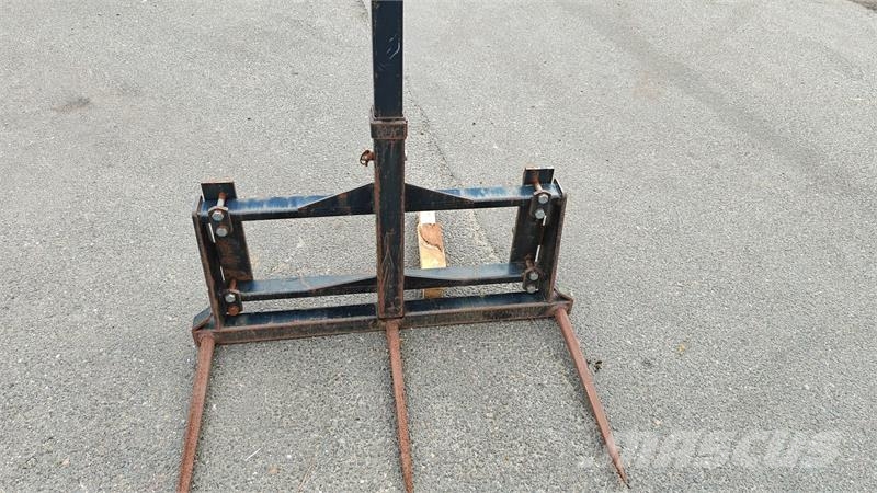 - - - Halmspyd Med Trima Fæste Front loader accessories