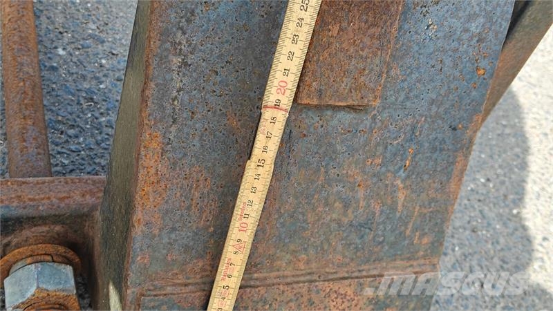 - - - Halmspyd Med ukendt fæste Front loader accessories