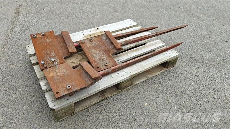 - - - Halmspyd til montering i skovl Front loader accessories