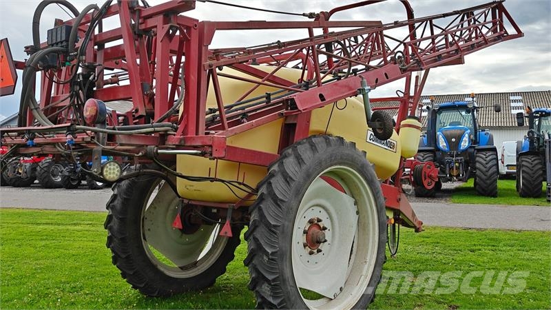 Hardi Commander 2800 Vontatott trágyaszórók