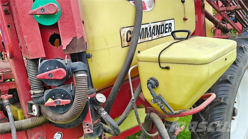 Hardi Commander 2800 Vontatott trágyaszórók