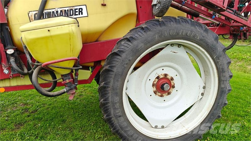 Hardi Commander 2800 Vontatott trágyaszórók