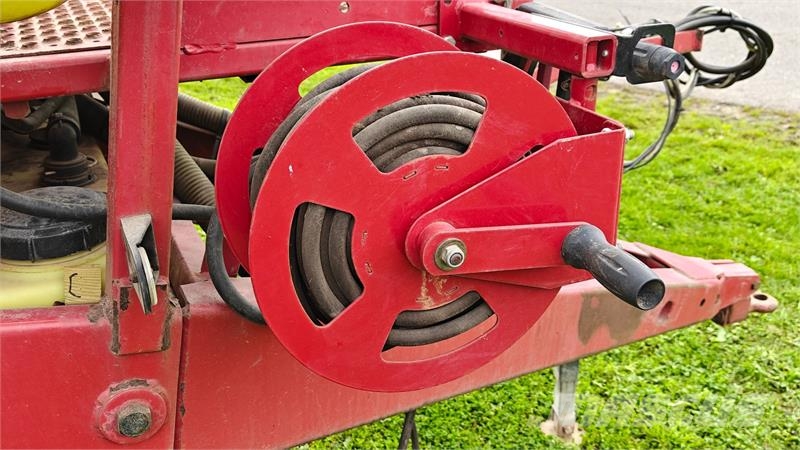 Hardi Commander 2800 Vontatott trágyaszórók