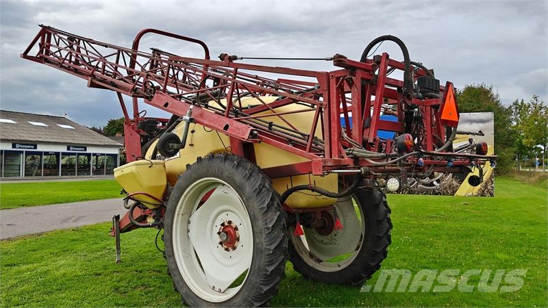 Hardi Commander 2800 Vontatott trágyaszórók