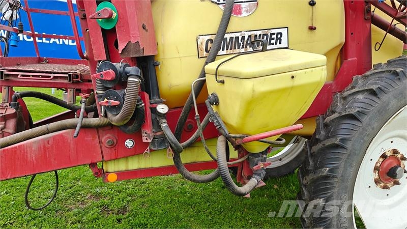Hardi Commander 2800 Vontatott trágyaszórók