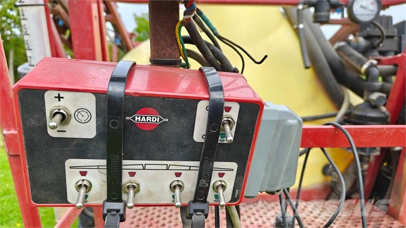 Hardi Commander 2800 Vontatott trágyaszórók