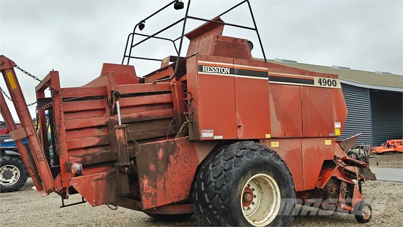 Hesston 4900 محزمات مربعة