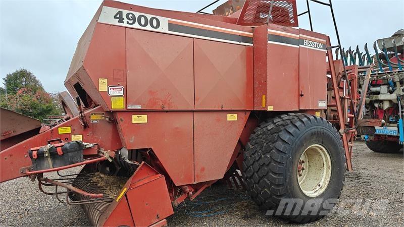 Hesston 4900 محزمات مربعة