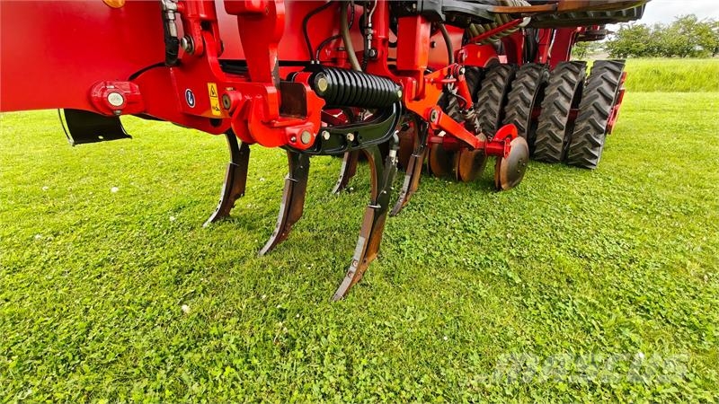 Horsch Focus 6TD مثاقيب