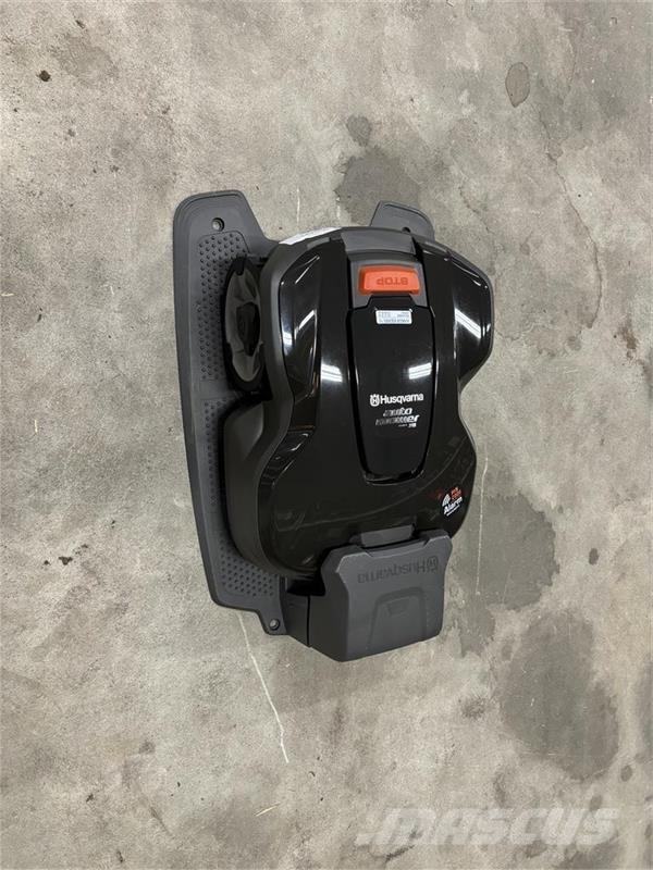 Husqvarna AM315 Mark II Inkl. Garage Robot de tonte