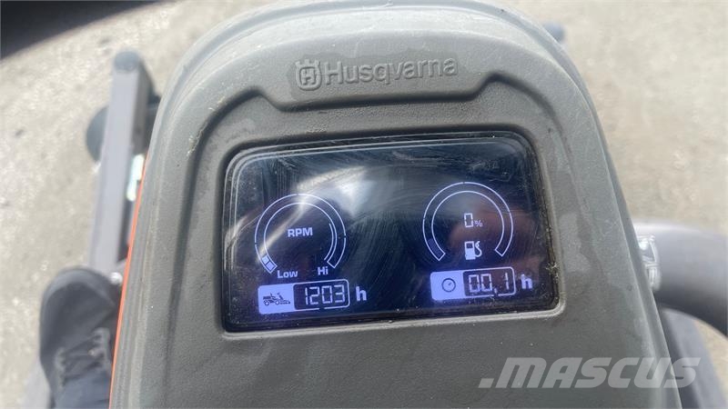Husqvarna P520DX Inkl. 132cm klippebord ركوب الحشائش