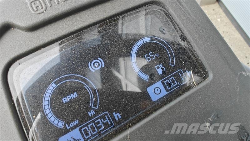 Husqvarna P524 XR fjernstyret KAN FJERNSTYRES Traktorske kosilice