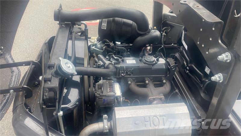 Husqvarna P525DX ركوب الحشائش