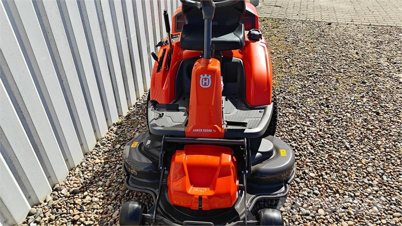 Husqvarna R 214TC 103cm klippebord جرارات مدمجة