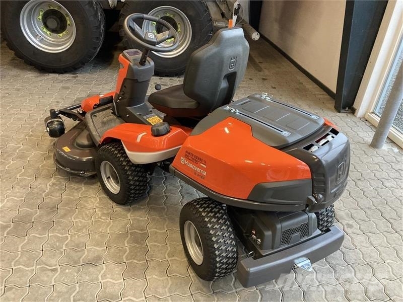 Husqvarna R 318X 112Cm klippbord Riding mowers