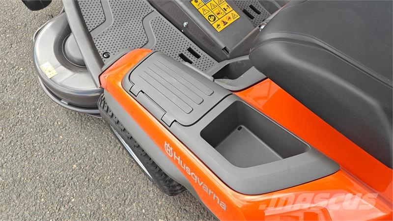 Husqvarna R200IX AWD Long Range model (dobbelt batteri) ركوب الحشائش