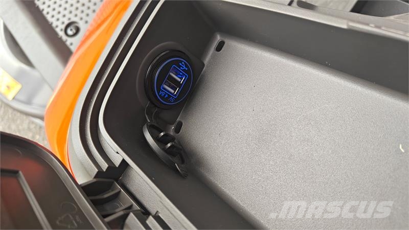 Husqvarna R200IX AWD Long Range model (dobbelt batteri) ركوب الحشائش