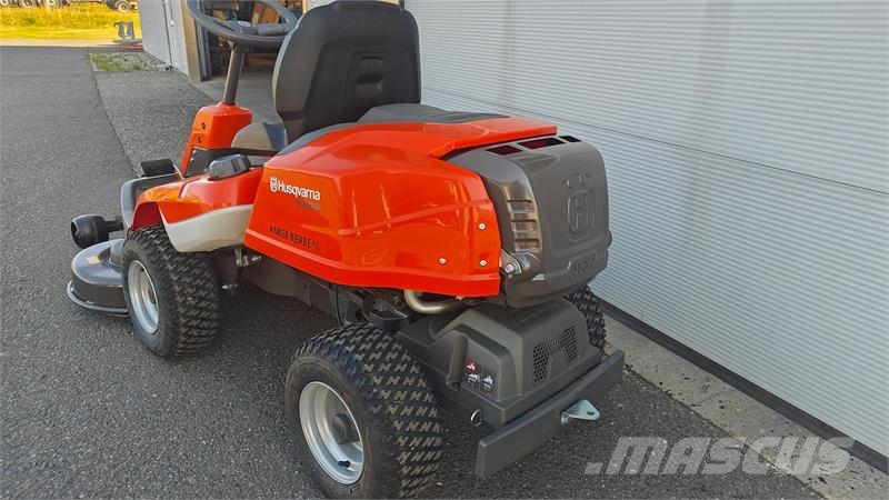 Husqvarna R214TC. inkl. 103cm klipperdæk Traktorske kosilice