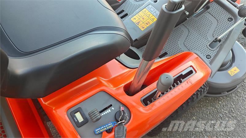 Husqvarna R214TC. inkl. 103cm klipperdæk Traktorske kosilice