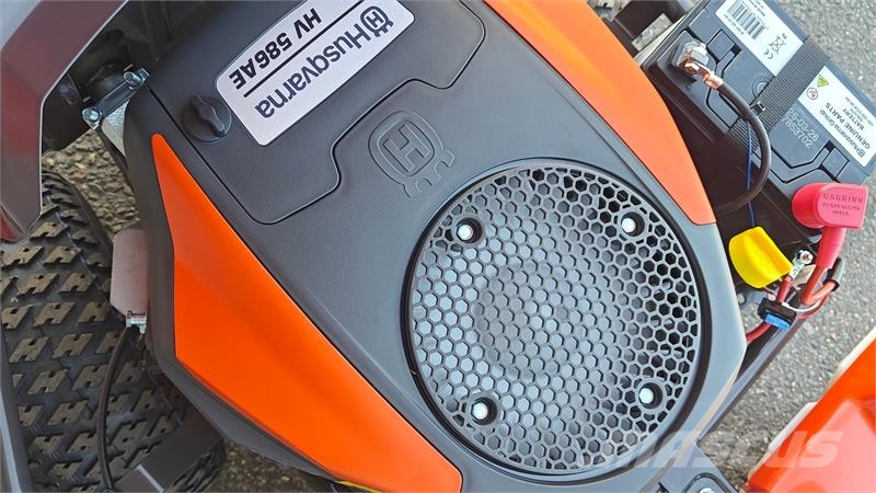 Husqvarna R214TC. inkl. 103cm klipperdæk Traktorske kosilice