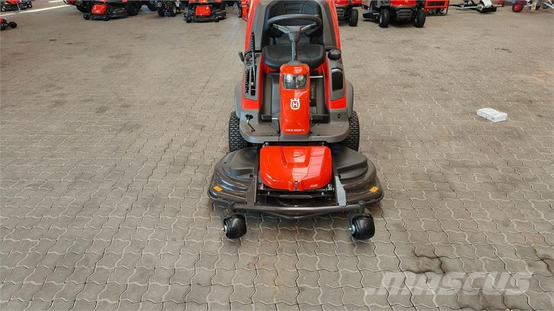 Husqvarna RC 320Ts AWD Trattorini tagliaerba
