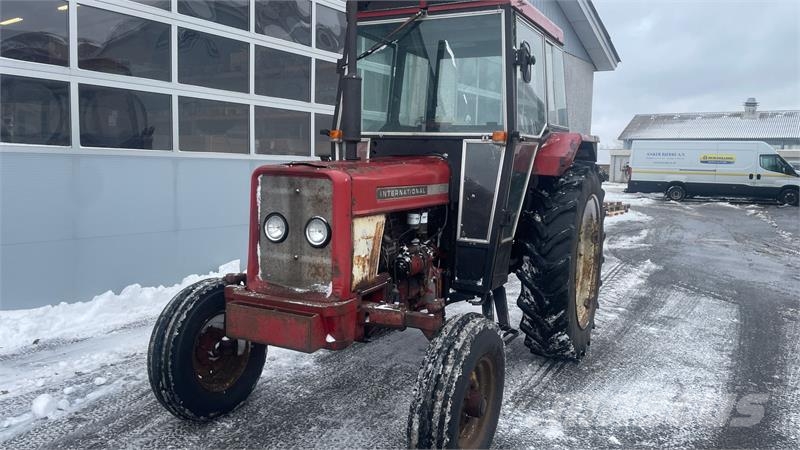 International IH 574 Traktoren