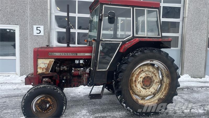 International IH 574 Traktoren