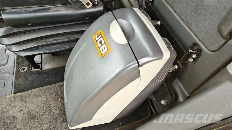 JCB 435s Pale gommate