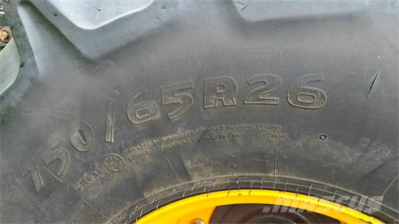 JCB 435s Pale gommate