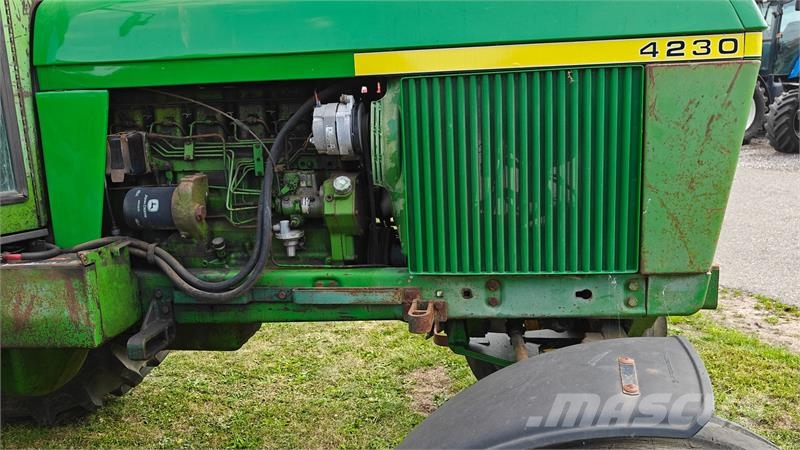 John Deere 4230 Tracteur