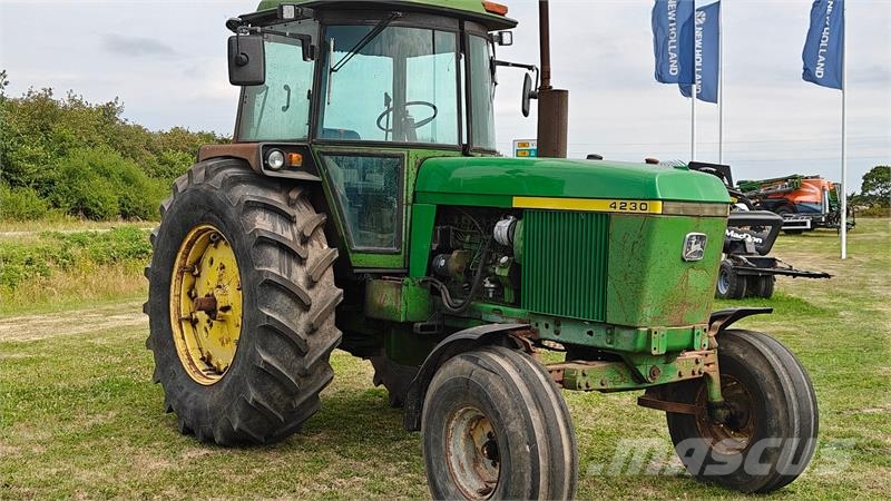 John Deere 4230 Tracteur