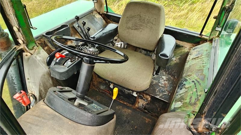 John Deere 4755 Tracteur