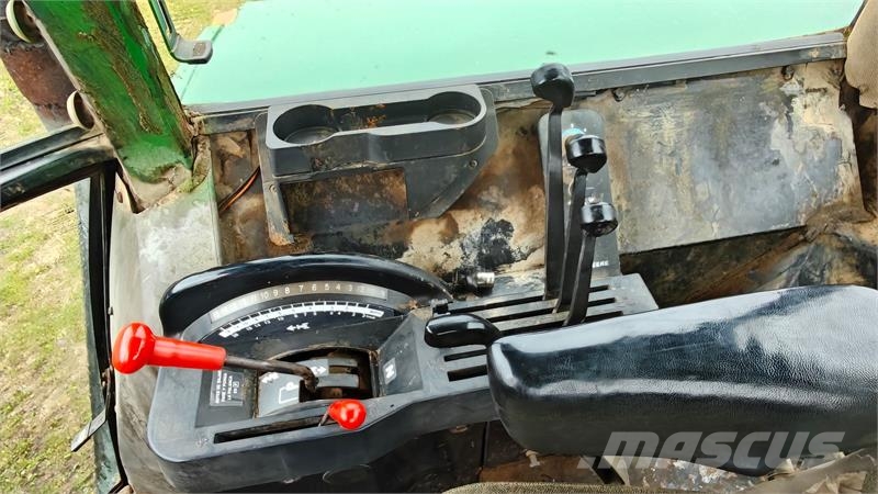 John Deere 4755 Traktorok
