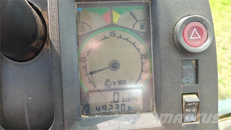 John Deere 4755 Tracteur