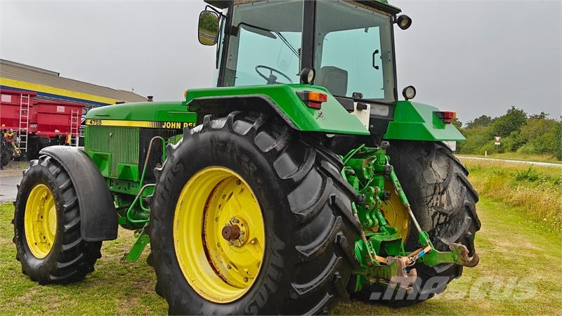 John Deere 4755 Traktorok