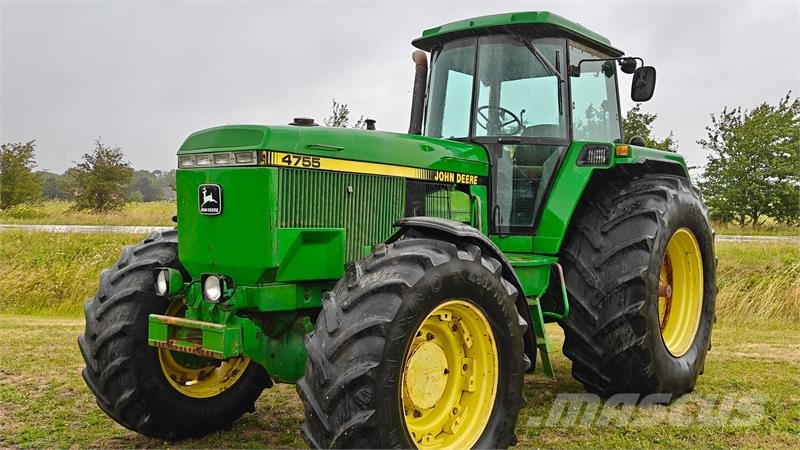 John Deere 4755 Traktorok