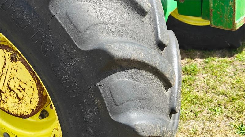 John Deere 4755 Tracteur