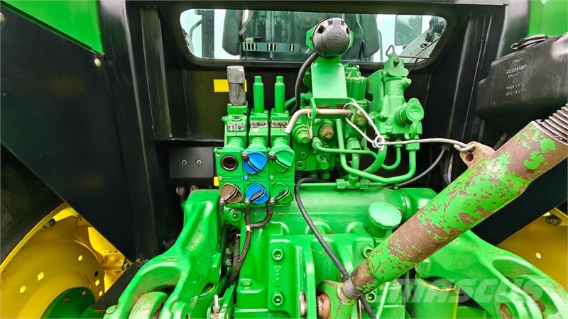 John Deere 5090R Traktori