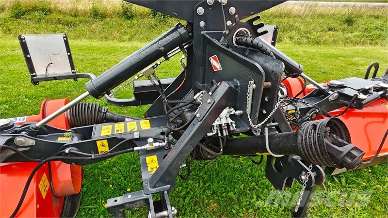 Kuhn BP 8300 og BPR 305 Kaszák