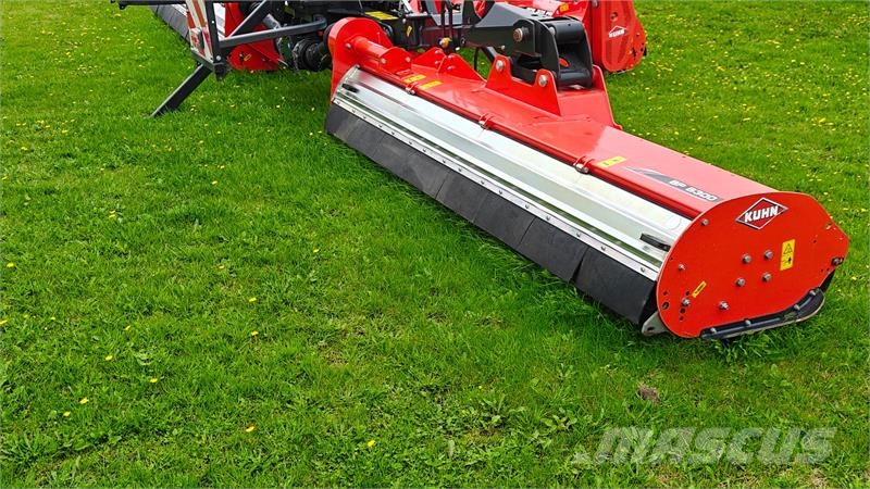 Kuhn BP 8300 og BPR 305 Kaszák