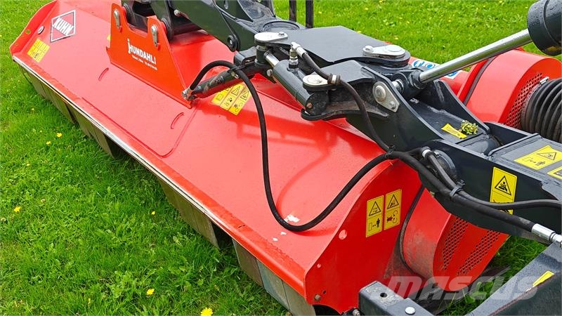 Kuhn BP 8300 og BPR 305 Kaszák
