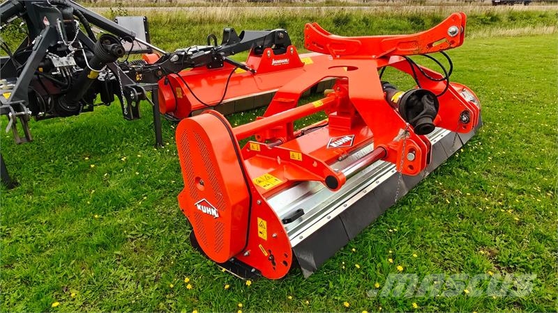 Kuhn BP 8300 og BPR 305 Žacie stroje