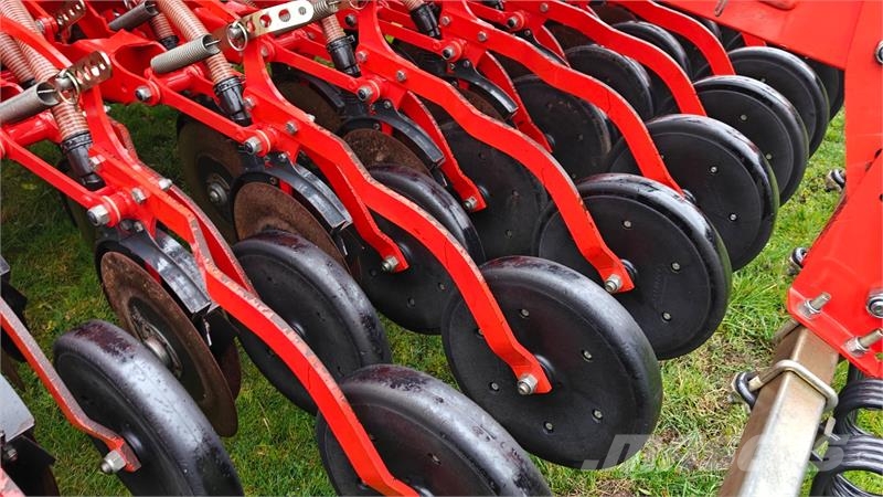 Kuhn Venta LC 4000/HR4004D مثاقيب مدمجة