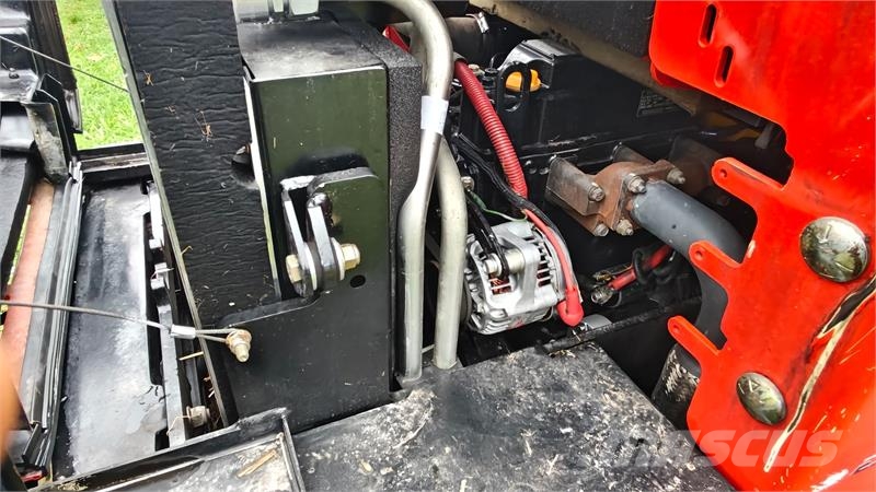 Manitou MLA 3-35H Mini iekrāvēji