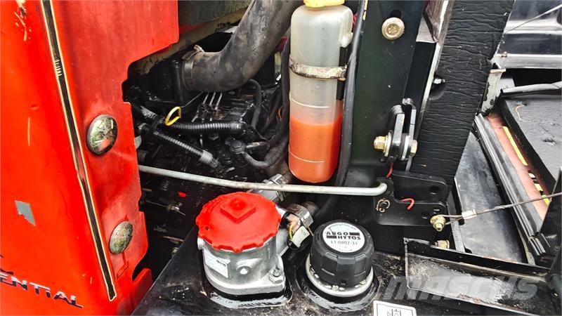 Manitou MLA 3-35H Mini iekrāvēji