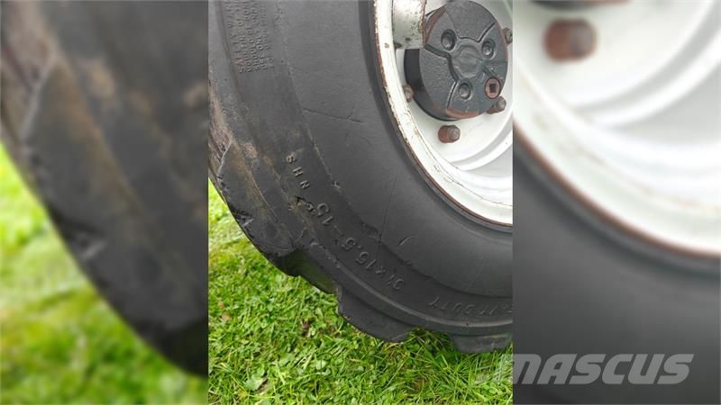 Manitou MLA 3-35H Mini iekrāvēji
