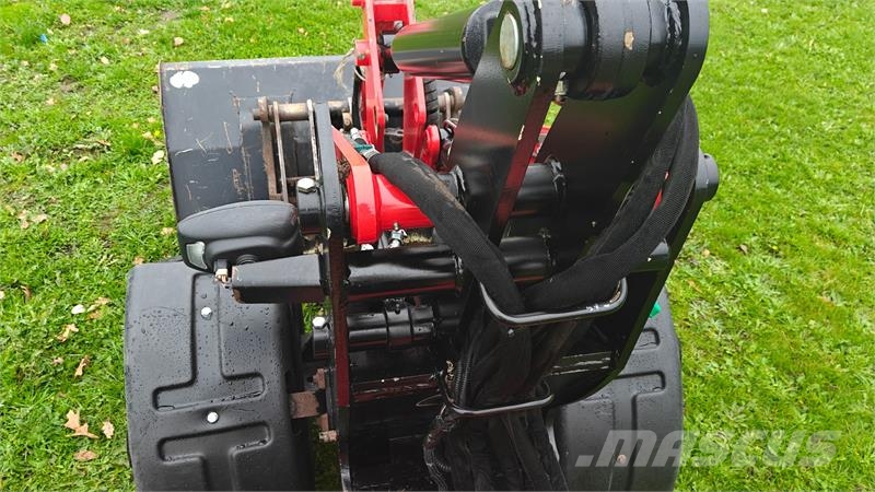 Manitou MLA 3-35H Mini iekrāvēji